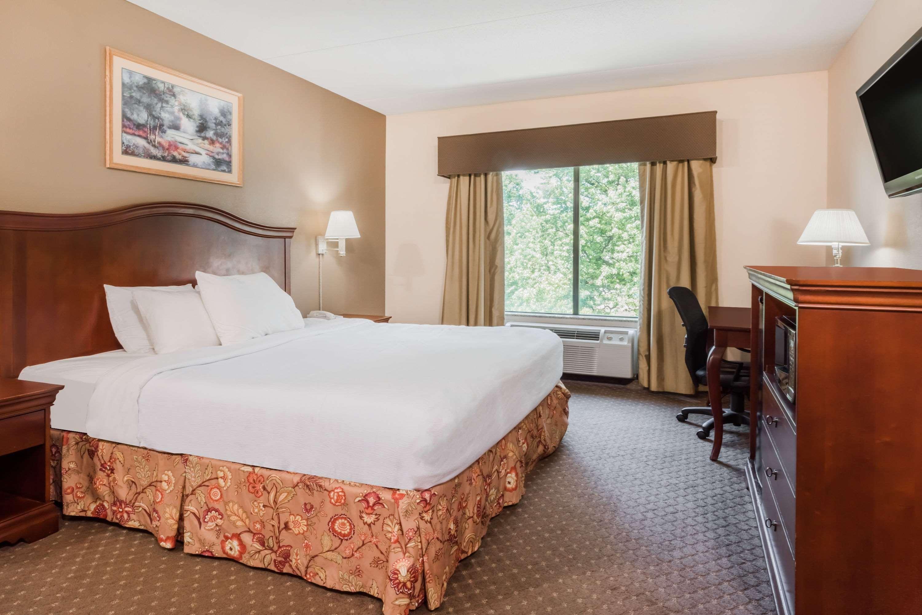 Ramada By Wyndham Harrisburg/Hershey Area Экстерьер фото