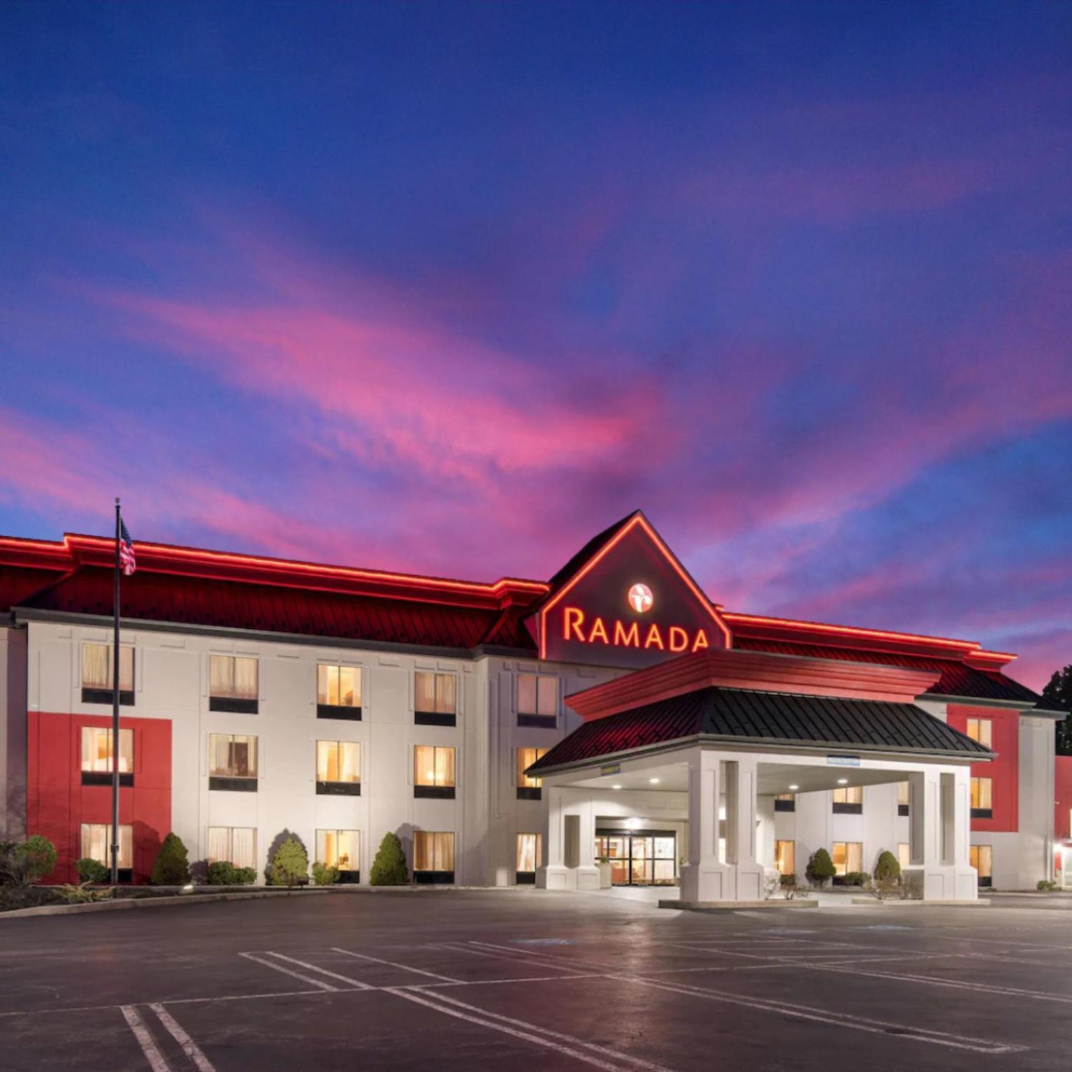 Ramada By Wyndham Harrisburg/Hershey Area Экстерьер фото